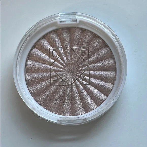 OFRA Gold Highlighter Sunburst Compact - NEW - Picture 1 of 2